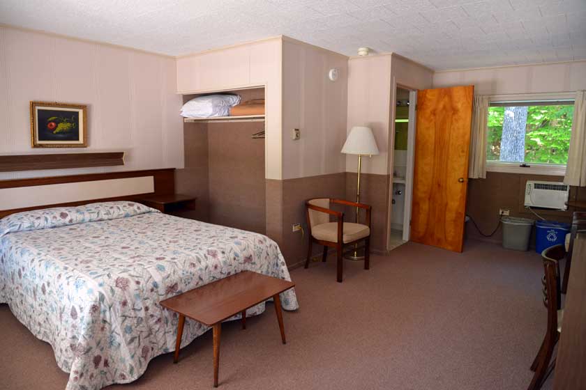 Mount Coolidge Motel Full Deluxe Room