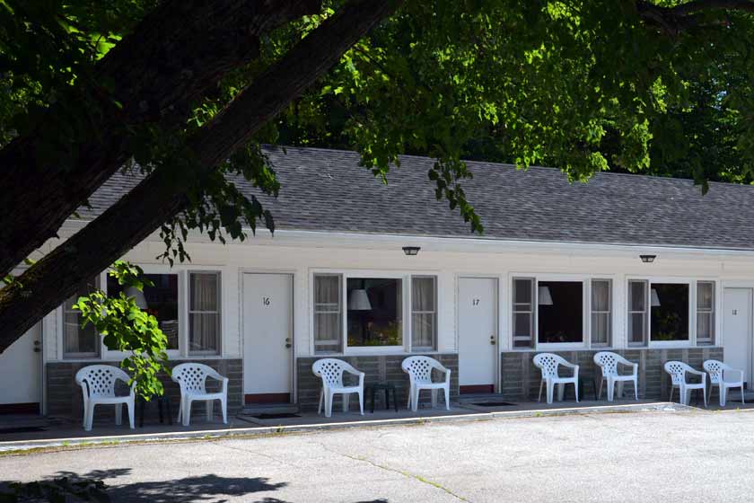 Mount Coolidge Motel Full Deluxe Room