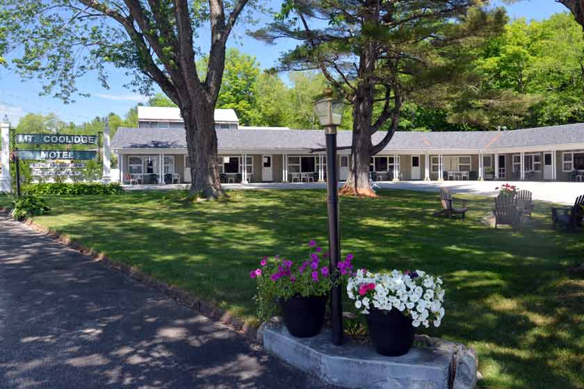 Mount Coolidge Motel Full Deluxe Room